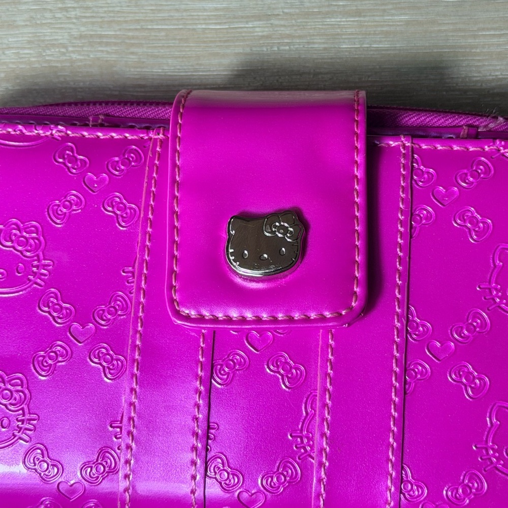 Hello Kitty Pink Embossed Wallet - Picture 2 of 9
